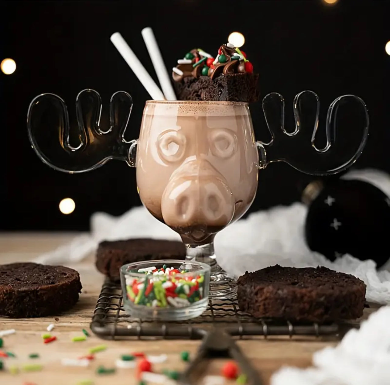 Moose Sculpted Glass Goblet Mug | Christmas Holiday Glassware For Drinks, Ice Cream, Festive Treats | NOT Acrylic, Cup Capacity 240ml/8oz