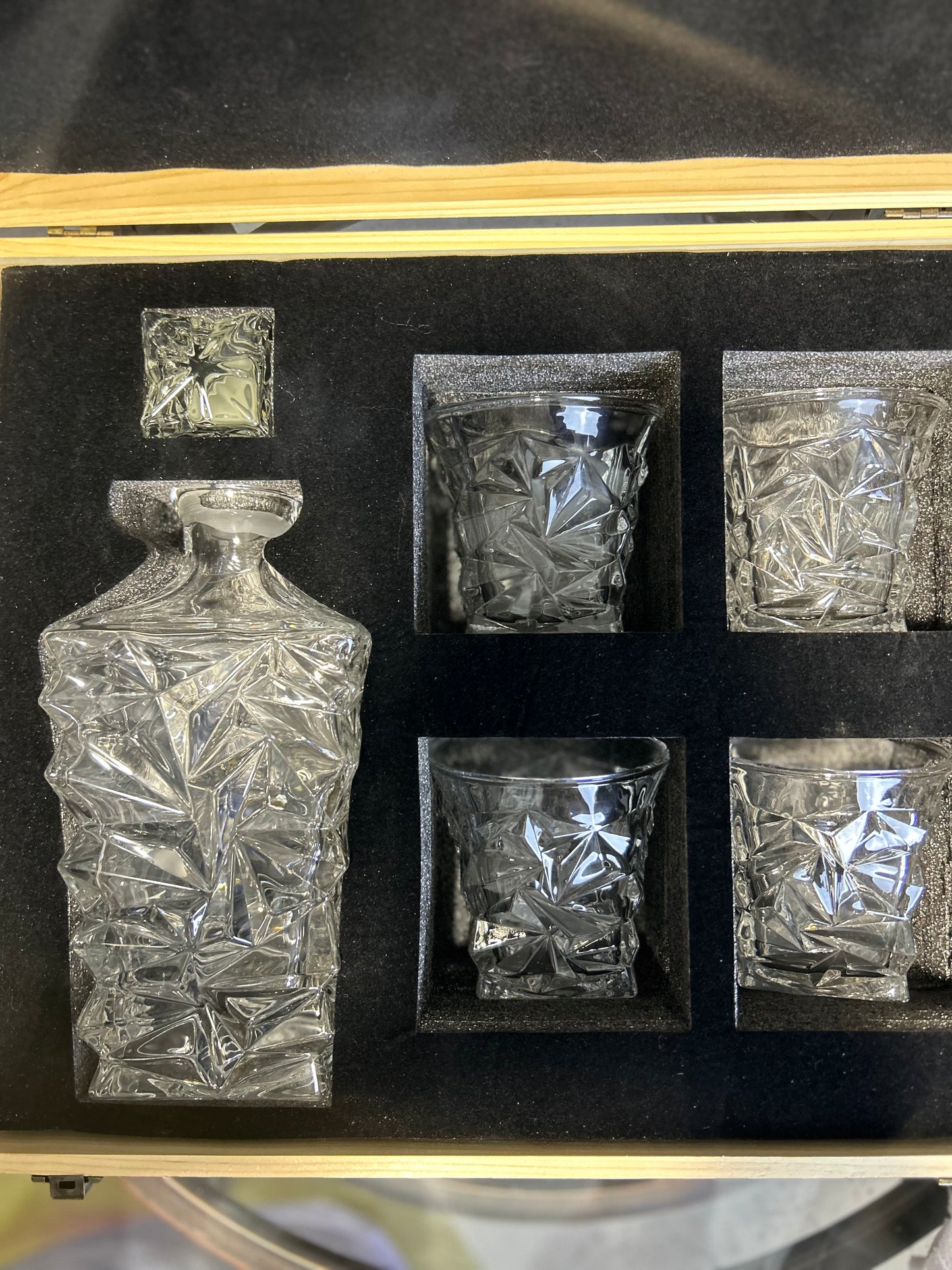 Rocked Up 6-Piece Decanter Set